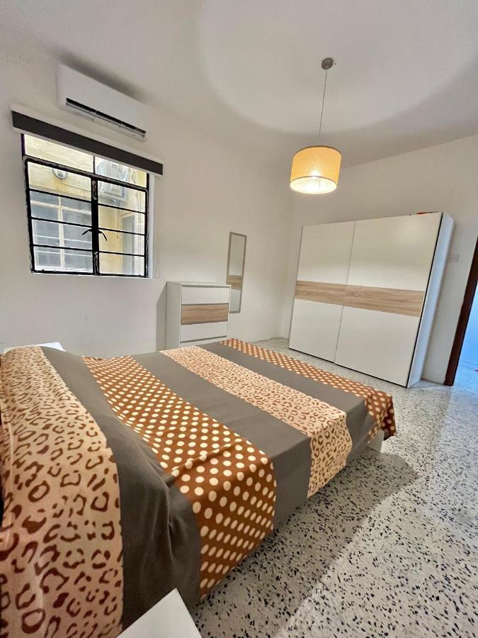 Camag Apartment - Very Close To Airport Birżebbuġa Екстериор снимка
